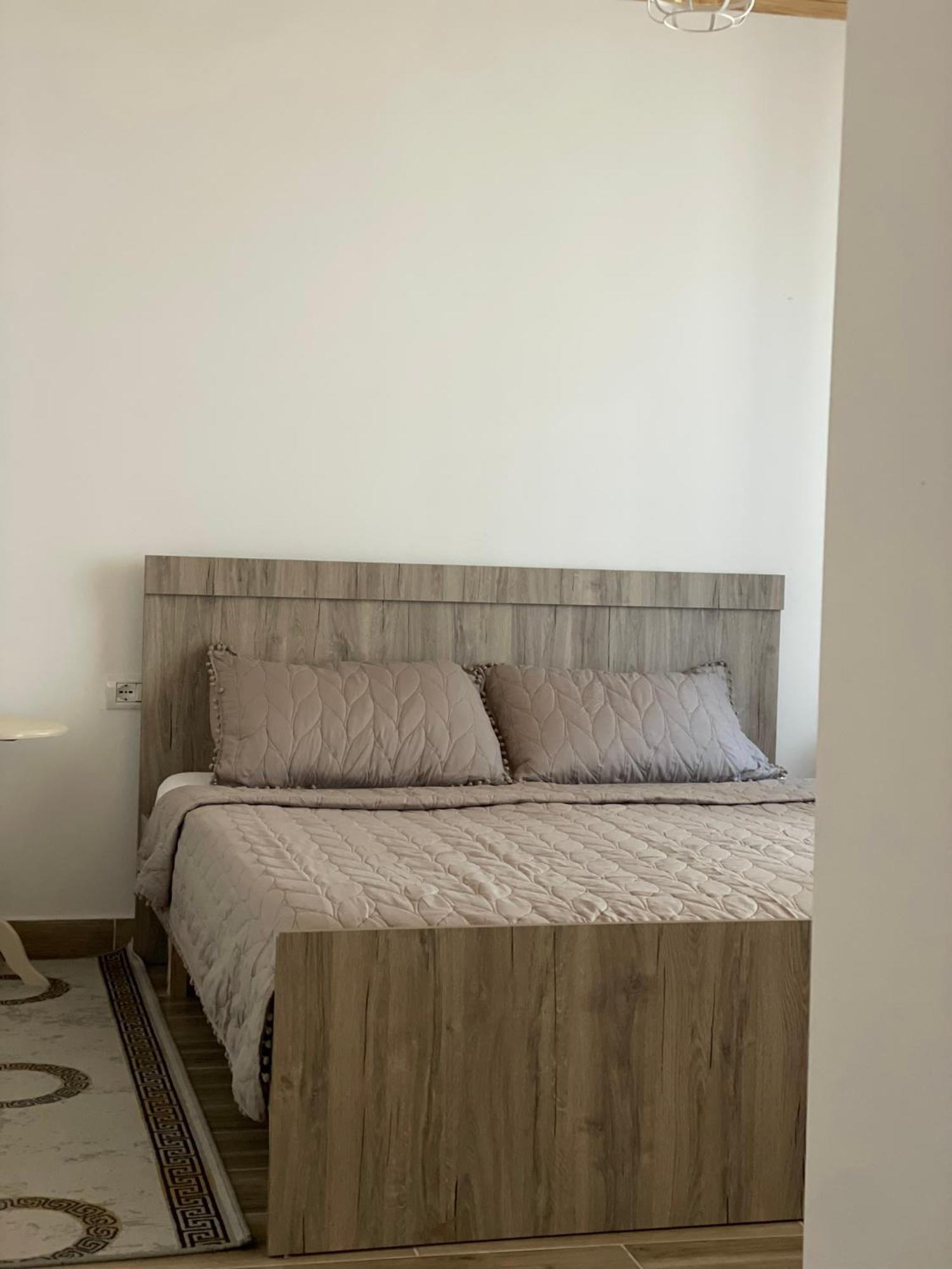 Guesthouse Kroi City Center Μπεράτ Εξωτερικό φωτογραφία