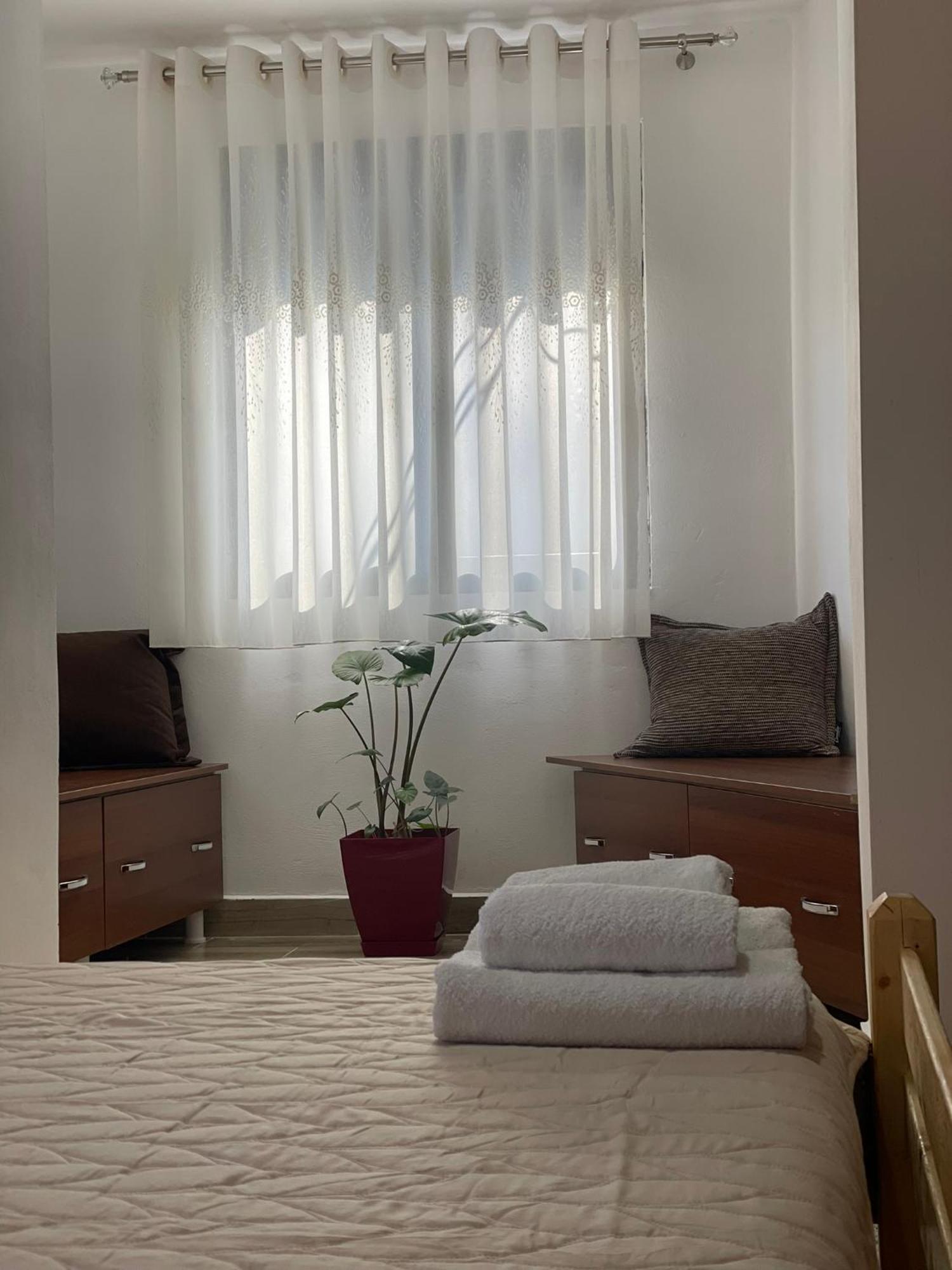 Guesthouse Kroi City Center Μπεράτ Εξωτερικό φωτογραφία